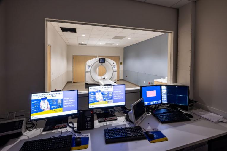 Catholic Health Ambulatory & Urgent Care at Centereach imaging room