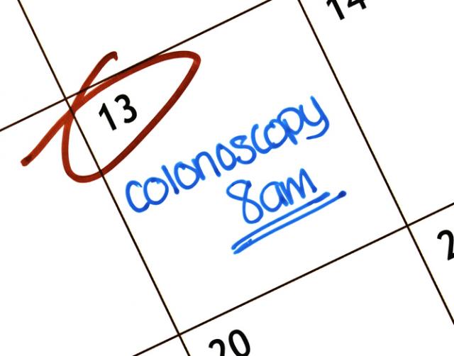 graphic of calendar with colonoscopy 8am